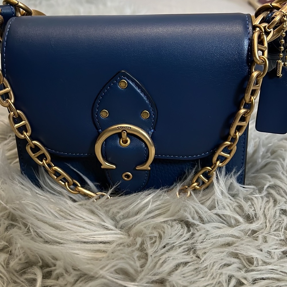 Blue coach purse never worn
